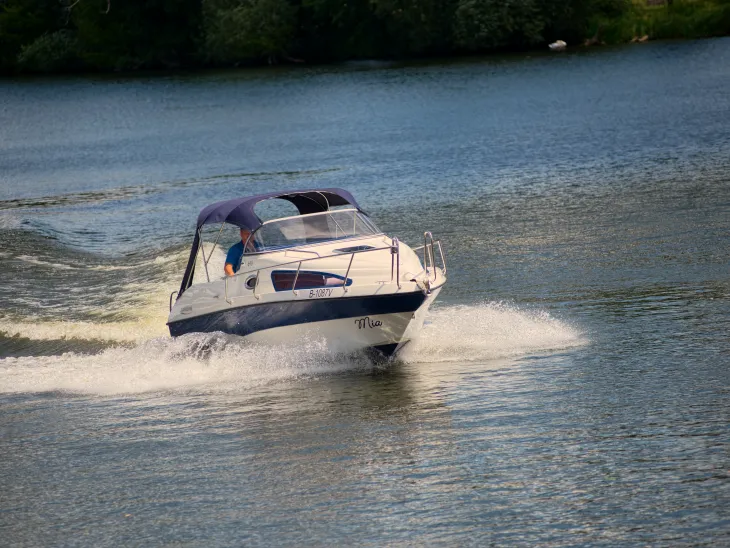Lanke Charter | Aqualine 690 Mia Außenansicht Außenansicht Aqualine 690 Mia