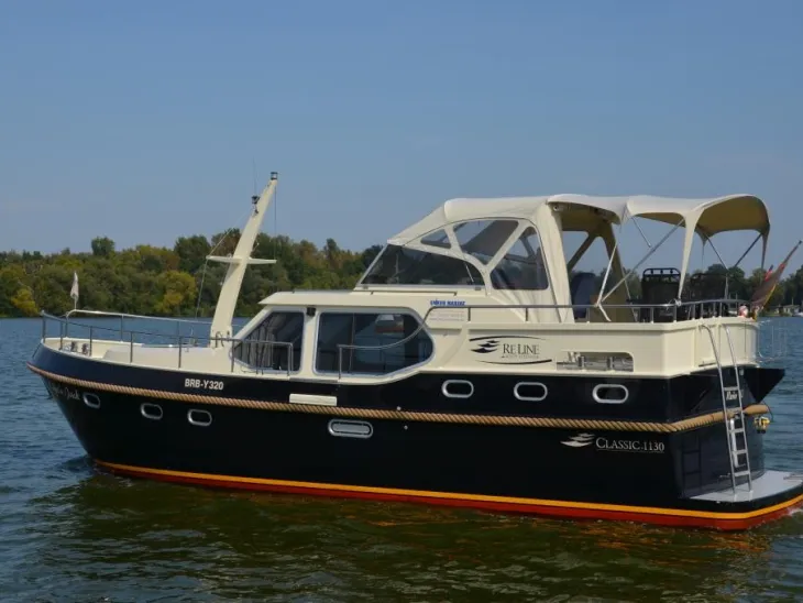 Lanke Charter | Reline Classic 1130 AC "Kapt´n Jack" Seitenansicht Seitenaufnahme Reline Classic 1130 AC